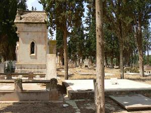 HAMMAM BOU HADJAR 2009 LE CIMETIERE   (43)